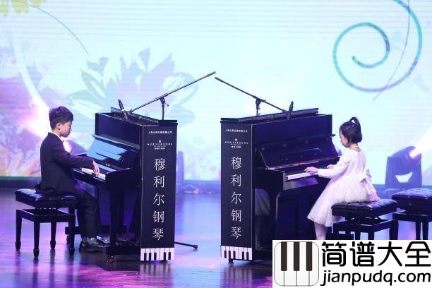 穆利尔钢琴助力“2019点亮中国”全国青少年儿童春节联欢晚会